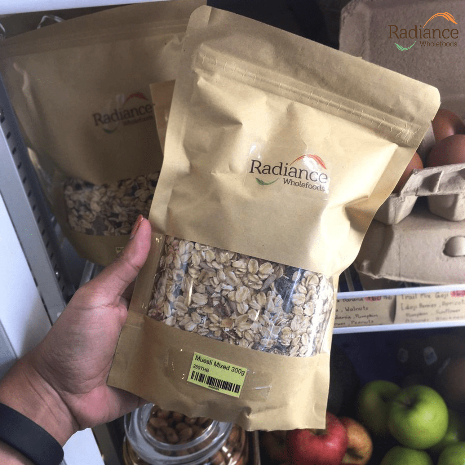 Muesli, Mixed Fruit & Almonds, 300 gms